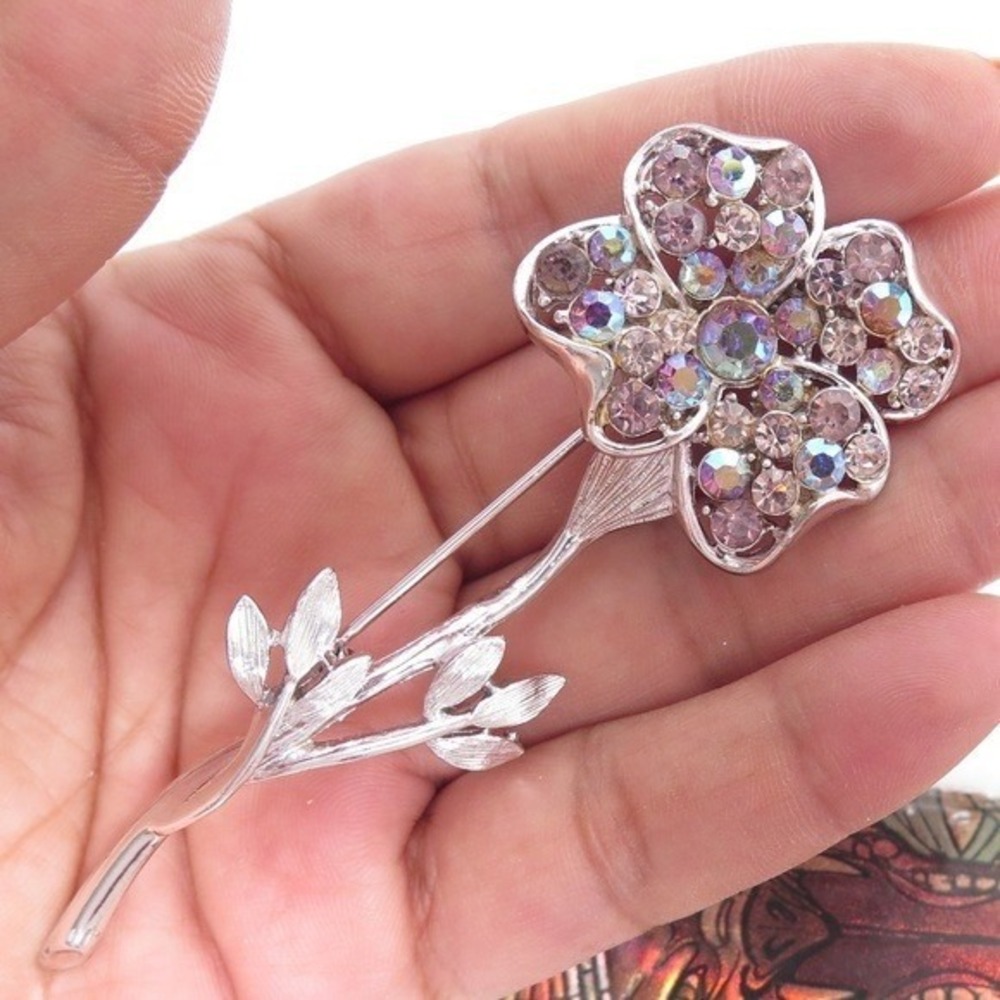 Gorgeous vintage large designer signed CORO Flower Rhinestone brooch Pin